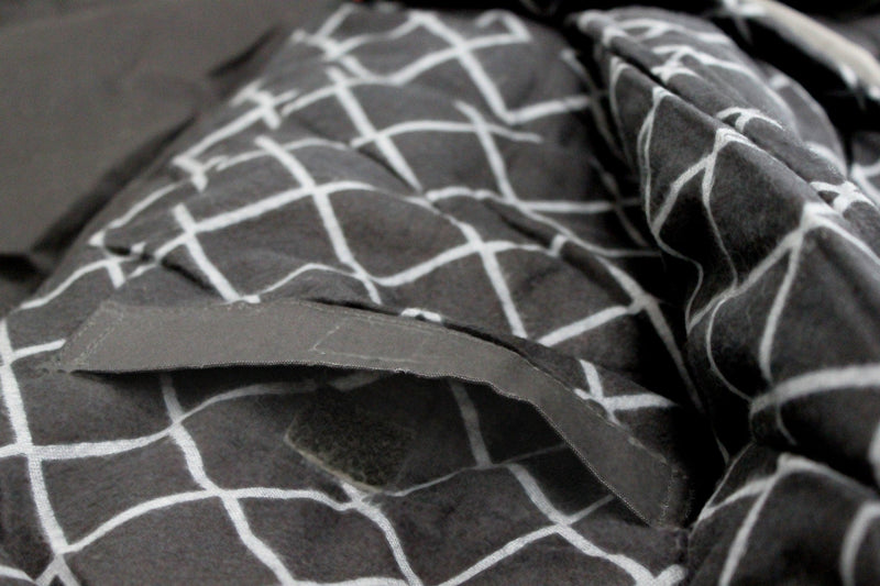 Load image into Gallery viewer, COLD MOUNTAIN CANVAS -5 - DARCHE®