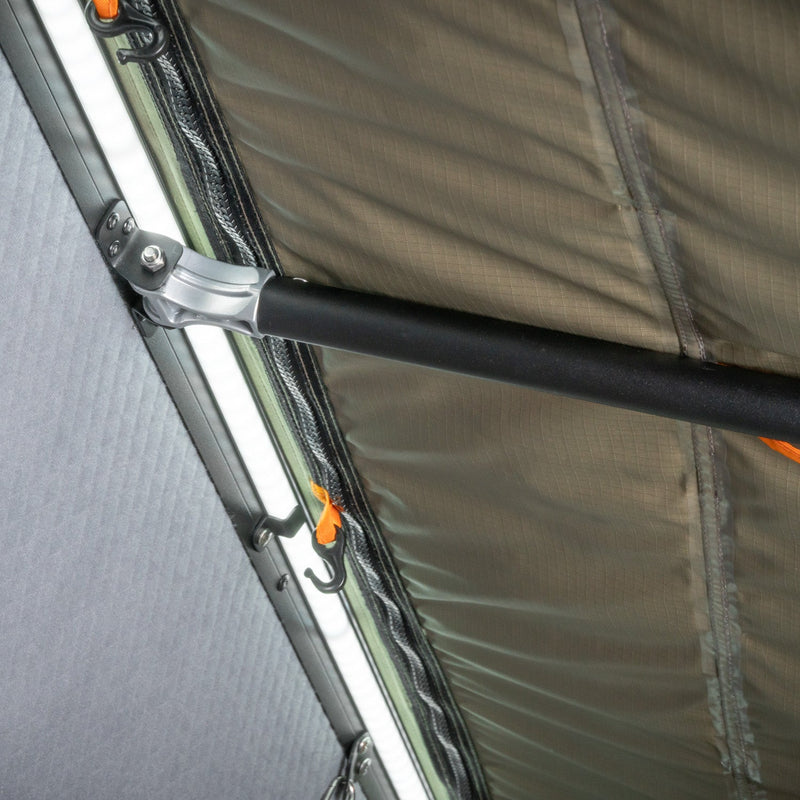 Load image into Gallery viewer, HIGHLAND 1300  ROOF TOP TENT
