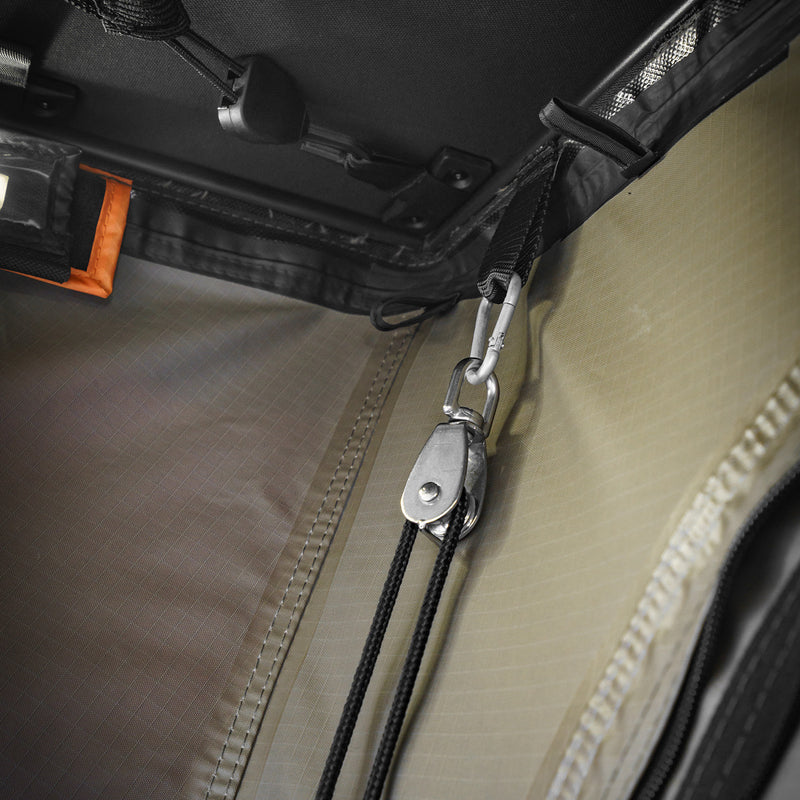 Load image into Gallery viewer, LIGHTRIZE ROOF TOP TENT
